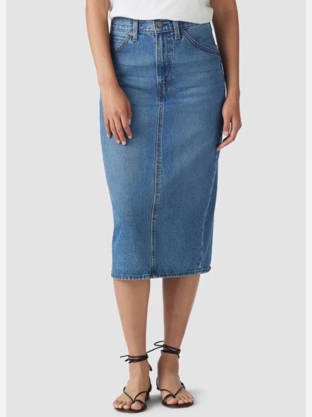 Levi's Women's High-Rise Back Slit Denim Skirt Med Wash Sz 32 NWT